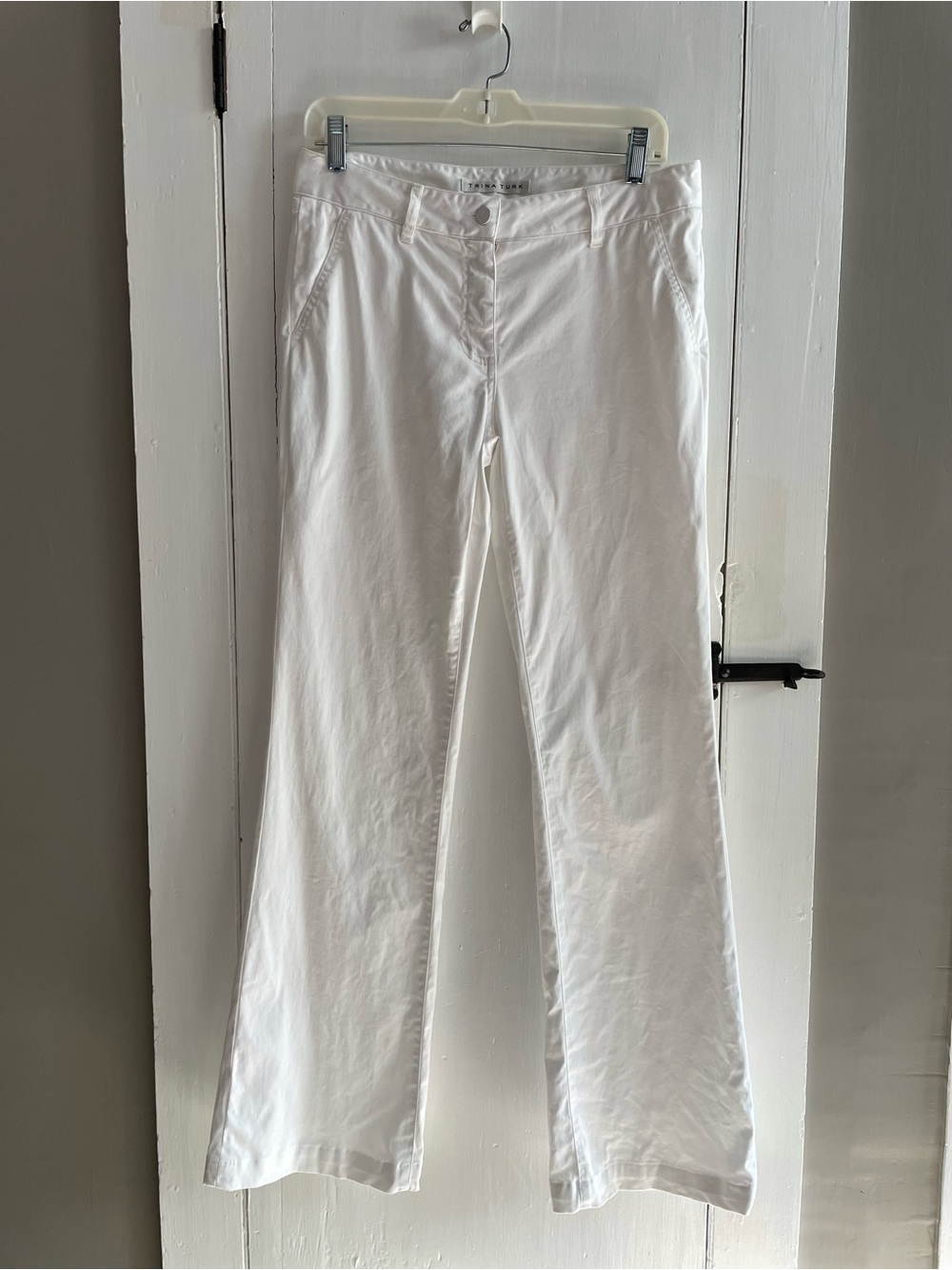 TRINA TURK White Cotton Slant Front Pockets Slight Flare Pants Size 4 Inseam 32
